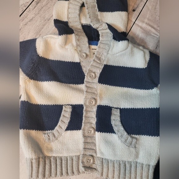 Carters Girls 6 month Sweater Pant Set - Picture 3 of 8